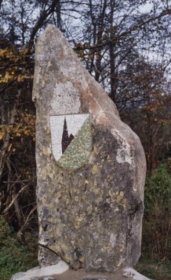 Wappen beim Ortseingang